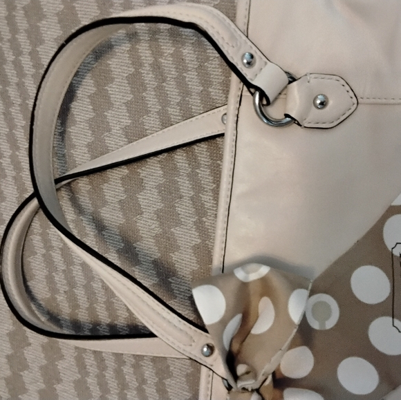 Coach Daisy Mia Cream Leather F-239014 EUC - Picture 7 of 9